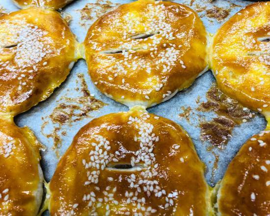 Wife Pastries (老婆饼)